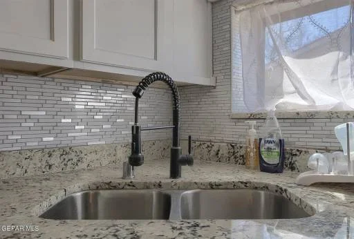 232 McKinney Street 16