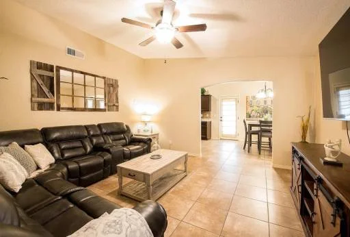 2325 HONEY COMB Place 16