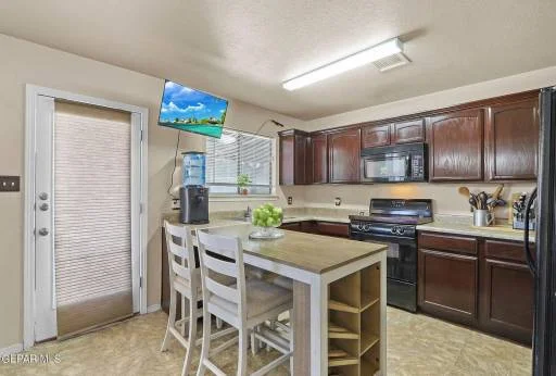 2428 Poet Point Place 7
