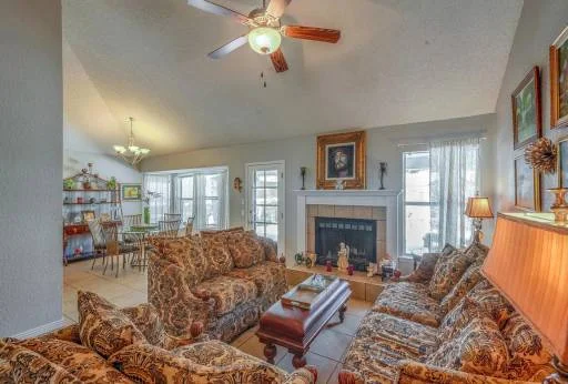 2429 Juliette Low Drive 6