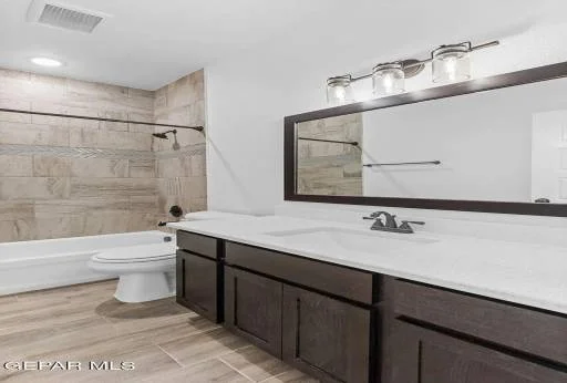 2512 Mike Price Drive 8
