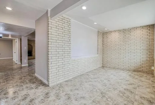 2601 ED FURGOL Court 18