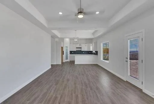 2701 SAN GABRIEL Drive 6