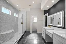 Cover Home 4
