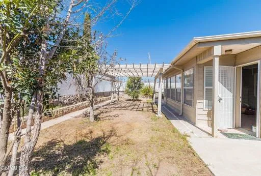 2801 BRADY Place 17
