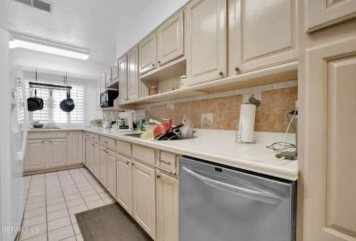 2801 BRADY Place 5