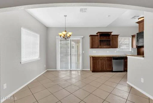 2885 MAGIC ROCK Drive 11