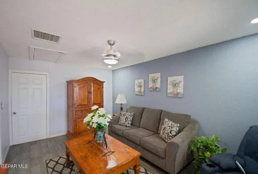 301 GRAMBLING Court 8
