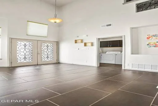 304 S S Halstead Drive 19