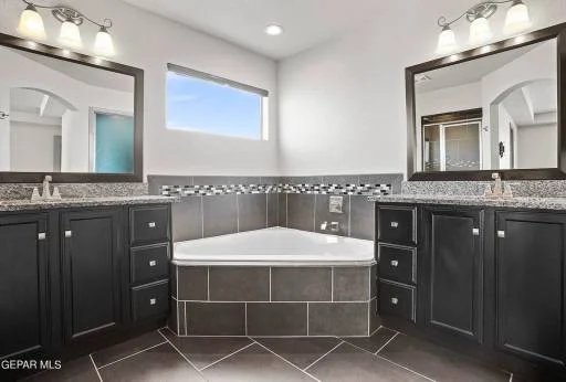 304 S S Halstead Drive 27