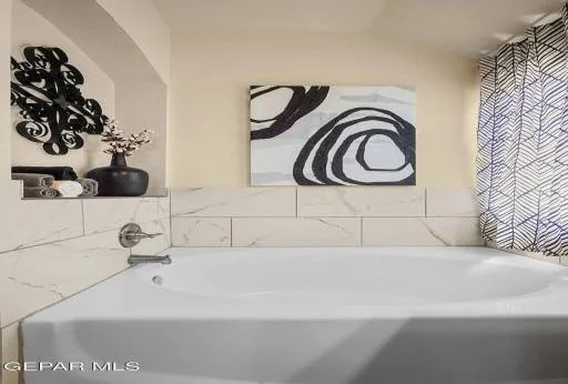 309 Samuel Vista Street 6