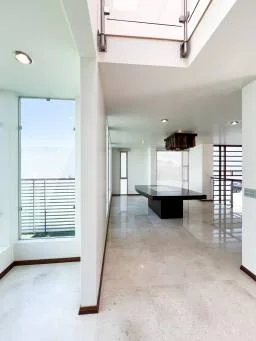 Cover Home 8