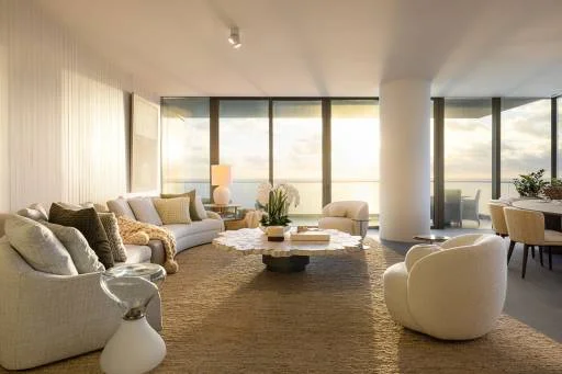Residence B South Unit 18B 2