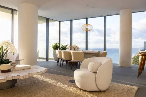 Residence B South Unit 18B 3