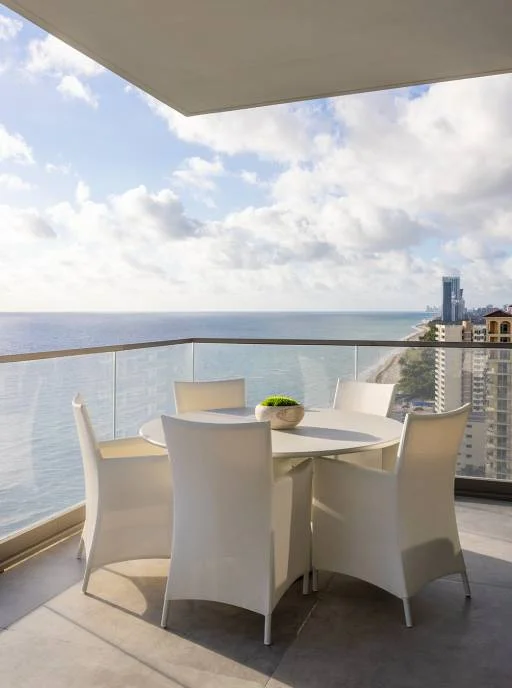 Residence B South Unit 18B 9