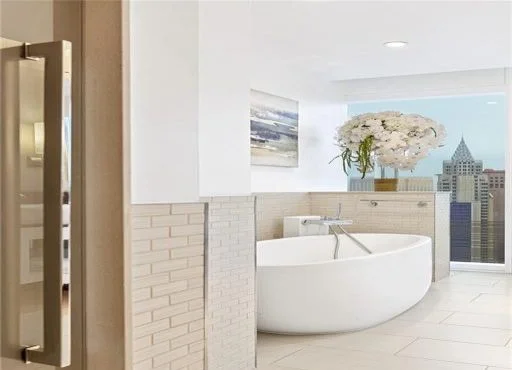 2904 at Waldorf Astoria 23