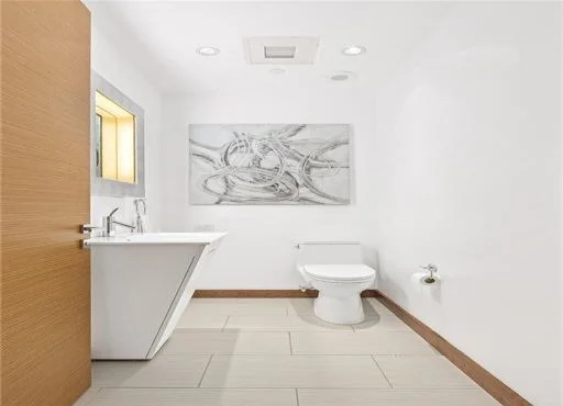 2904 at Waldorf Astoria 32