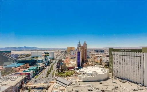 2904 at Waldorf Astoria 36