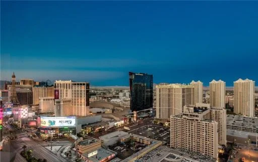 2904 at Waldorf Astoria 39