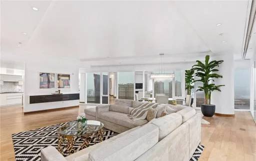 2904 at Waldorf Astoria 47