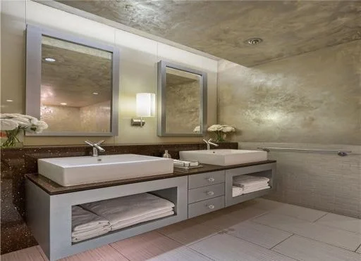 3309 at Waldorf Astoria 2