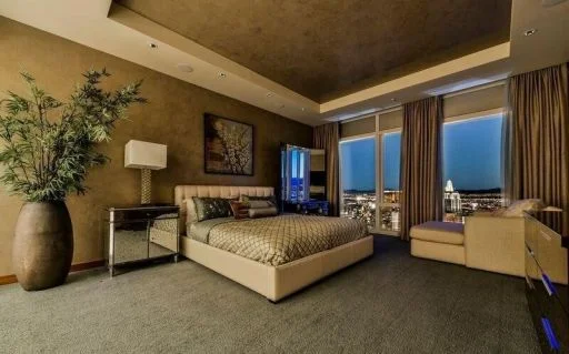 4002 At Waldorf Astoria 10