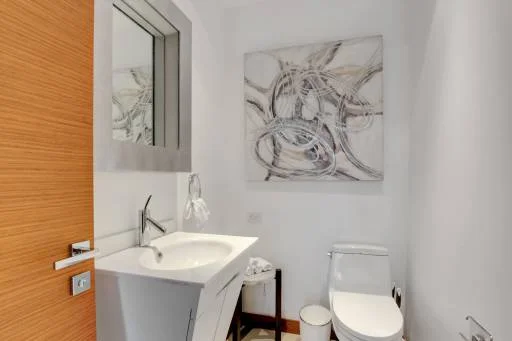 2708 at Waldorf Astoria 15