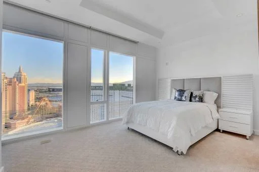 2708 at Waldorf Astoria 25