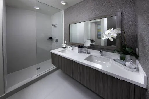 LandMark Condo 10220 6